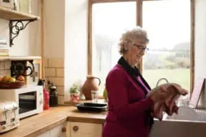 Safe Chores vs. Non-safe Chores for Seniors: Which Are the Best Options for You?