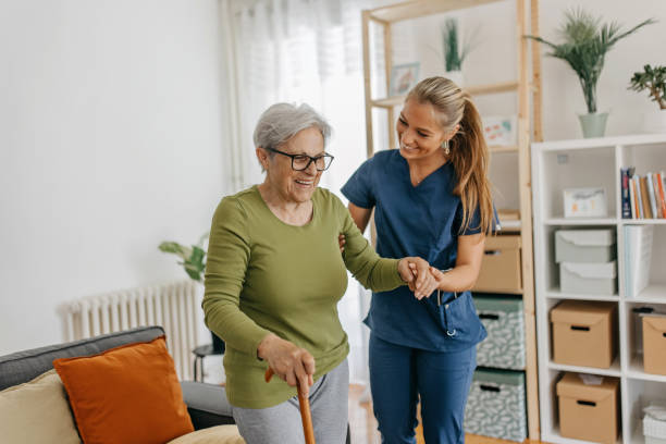 The Benefits of Home Healthcare for Seniors with Chronic Illnesses